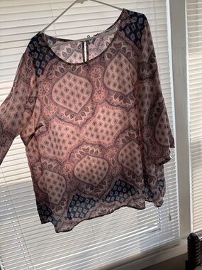 Lily Black Paisley Print Scoop Neck Blouse in Pink and Navy